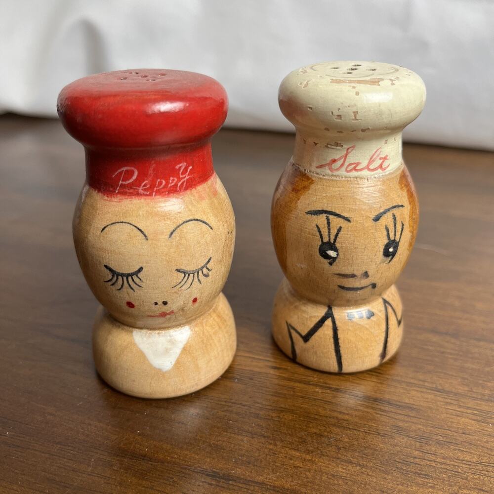 Vintage Wooden Salt & Pepper Shakers Hand Painted Red White Chefs 3” Made Japan